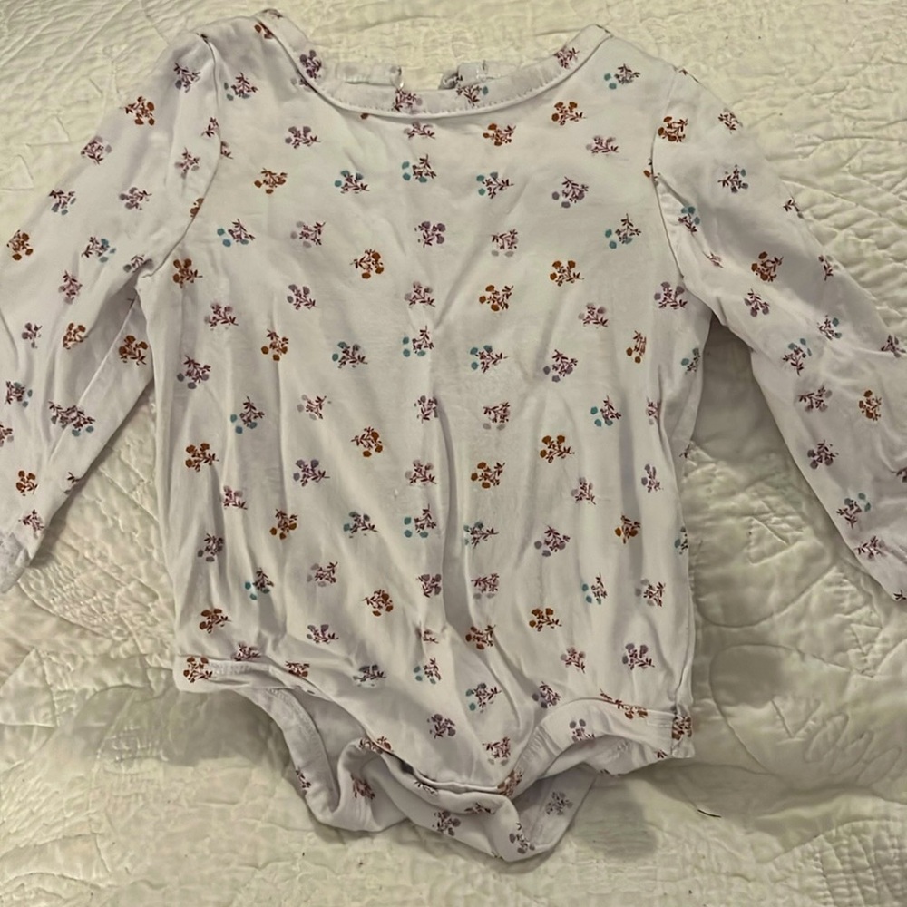 🥳 5 for $10 🥳 Nannette baby 12m bodysuit